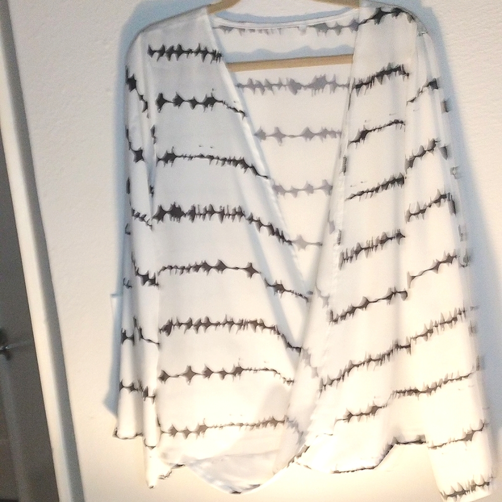 2 XL Mystery brand but too pretty not to list. Scarf material lays beautiful
